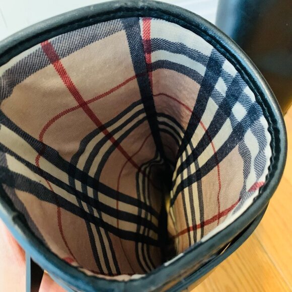 Burberry Tall Black Equestrian Style Rain Boot -- Size 39 US size 9 - Picture 3 of 15